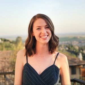 Meet your Posher, Olivia